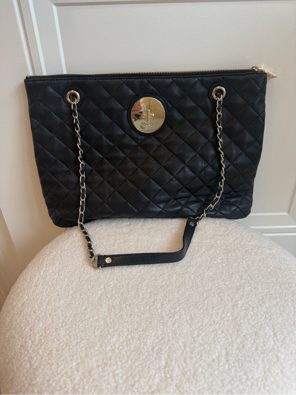 DKNY Black Quilted leather Chain-Handle Shoulder Bag with Gold Accent